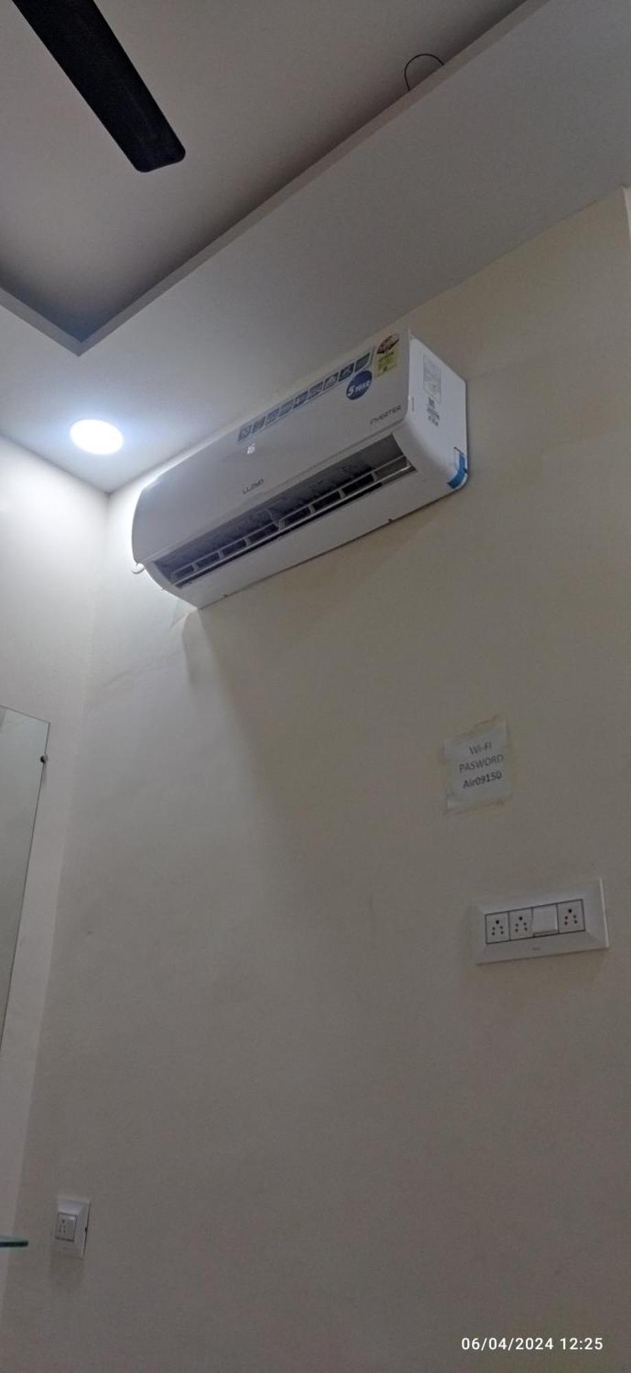 Shree Gajlaxmi Hotel Walking Distance From Mahakaleswar Ujjain Exterior foto